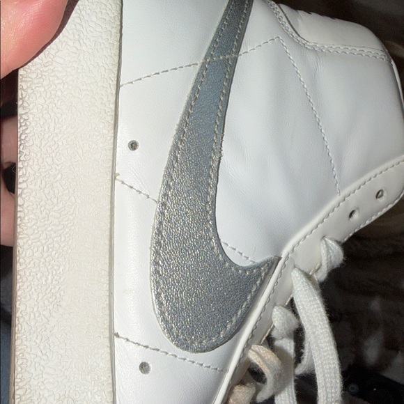 Nike Wmns Blazer Mid '77 'White Silver Metallic' - Picture 16 of 16